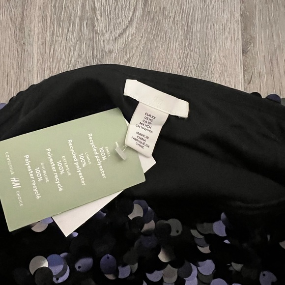 Sequin skirt - Picture 3 of 3